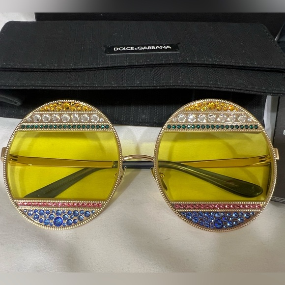 Dolce & Gabbana - Oval Metal Sunglasses with Crystals - Shiny Gold Multicolored - Picture 4 of 9